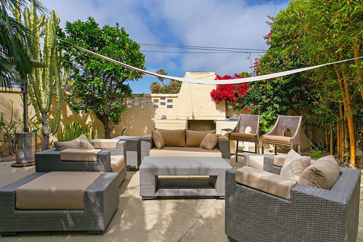 hellyweb2.jpg (45746 bytes)